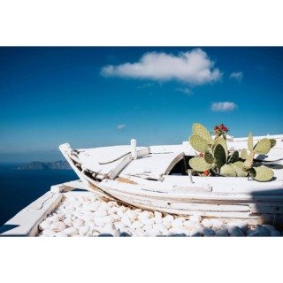 #santorini #santorinigreece #santoriniwedding #santoriniphotographer #santoriniview #greece #greekislands #weddinds #weddingplanning #weddingday #weddinginspiration #weddingphotography #weddingseason #nikon #35mm #d850nikon #nikonshooter #colorful #bluesky #greeksky #blue #cloud