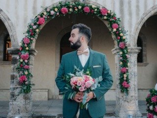 Sometimes you let your camera down and pose as a model.. 🤘
#myownwedding #weddingpgotography #modelorphotographer #photographer #greekwedding #destinationwedding #weddingphotos #weddingphotographer #greekweddingphotographer #onduty💪 #groom #vintagegroom #weddingsuits #vintagesuit #weddingdecoration #weddingideas #destinationweddingphotographer #zante #zanteweddings #zakynthos #gameover #realgroom #realweddings 
Click by @panayispictures 
Weddingsuit @kefalis_est.1978
Weddingplanning & flowers @fiorentinosflower