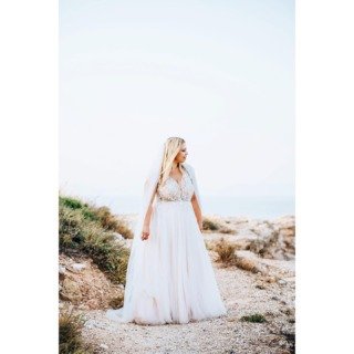 #vasilisnousis #weddings #weddingdress #bride #bridetobe #weddinginspiration #weddingphotography #weddingphotography #afterwedding #afterweddingshooting #nextdayphotography #greekweddings #weddingsingreece #weddinginathens #athensriviera #athensphotographer #greekphotographers #beautifulbride #beauty #beautyshot #whitedress #blondehair